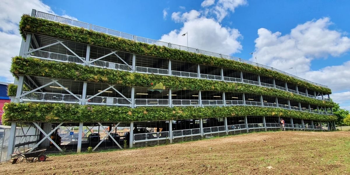 停车场室外植物墙案例
