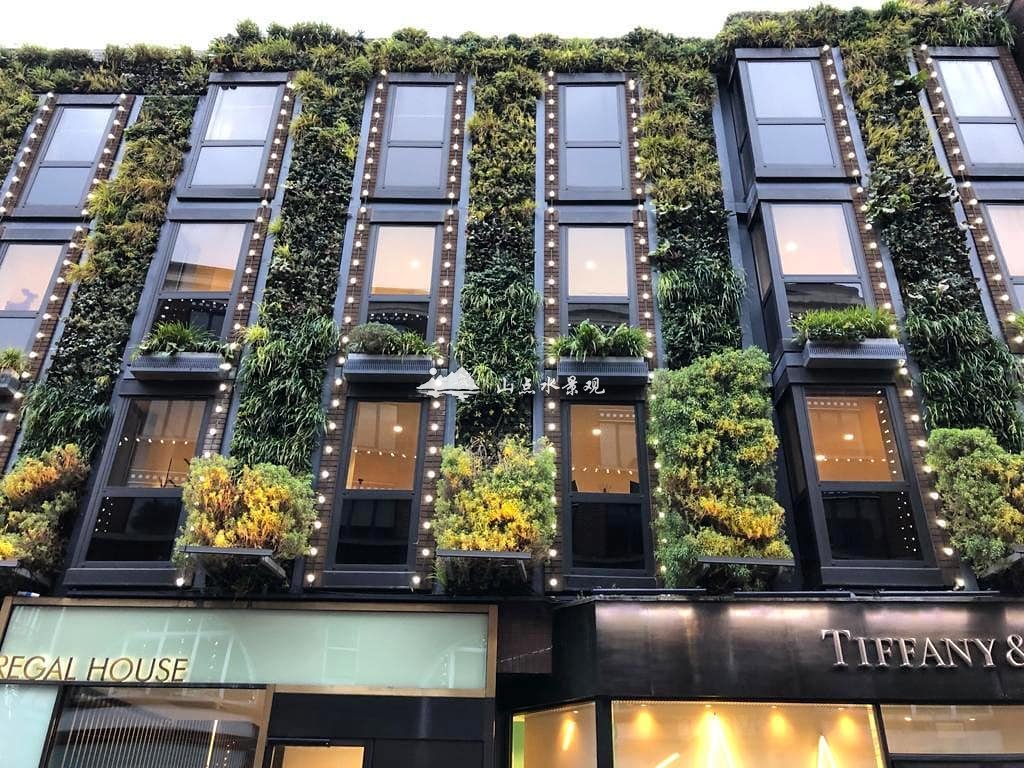 酒店外墙绿化_室外垂直绿化植物墙景观